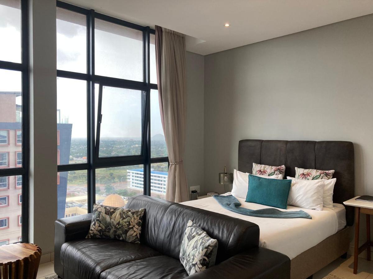 Urban Awe Apartment- Itowers 18Th Floor Gaborone Dış mekan fotoğraf