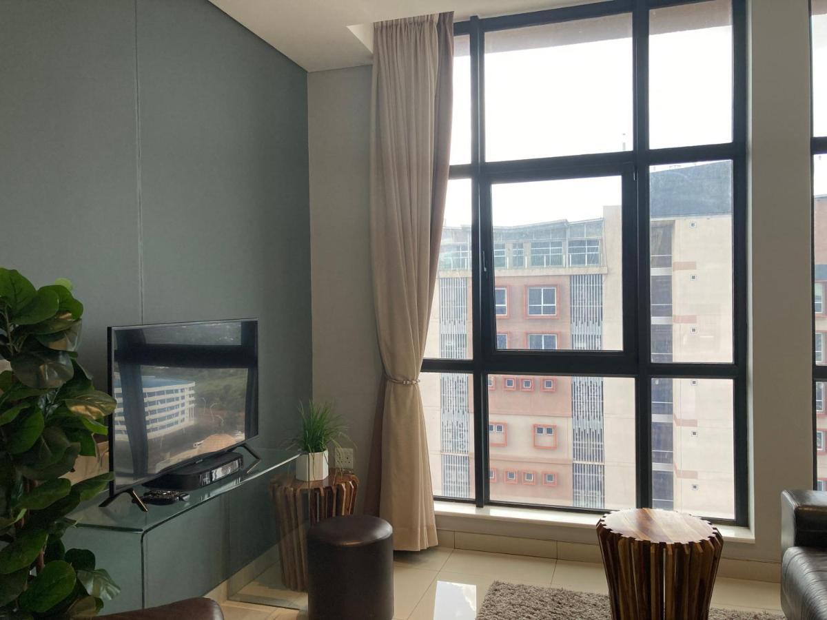Urban Awe Apartment- Itowers 18Th Floor Gaborone Dış mekan fotoğraf