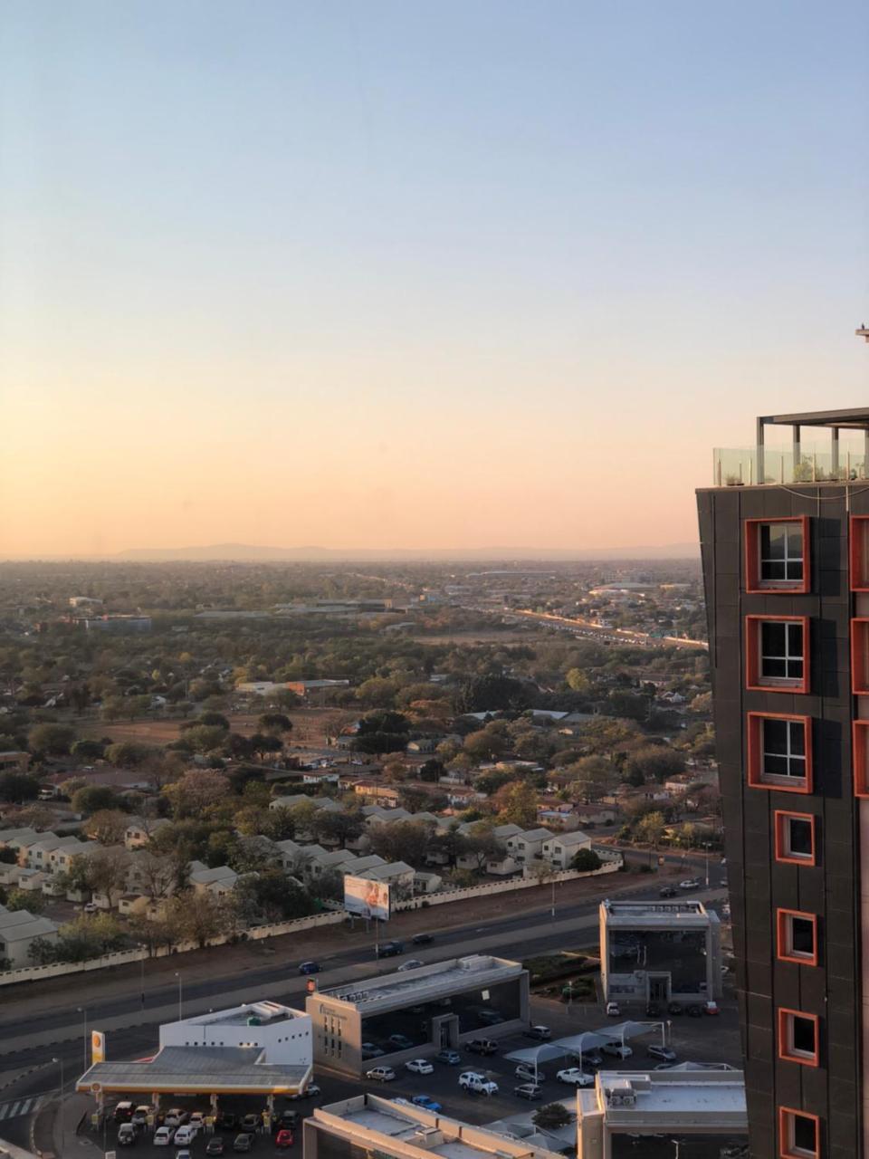 Urban Awe Apartment- Itowers 18Th Floor Gaborone Dış mekan fotoğraf